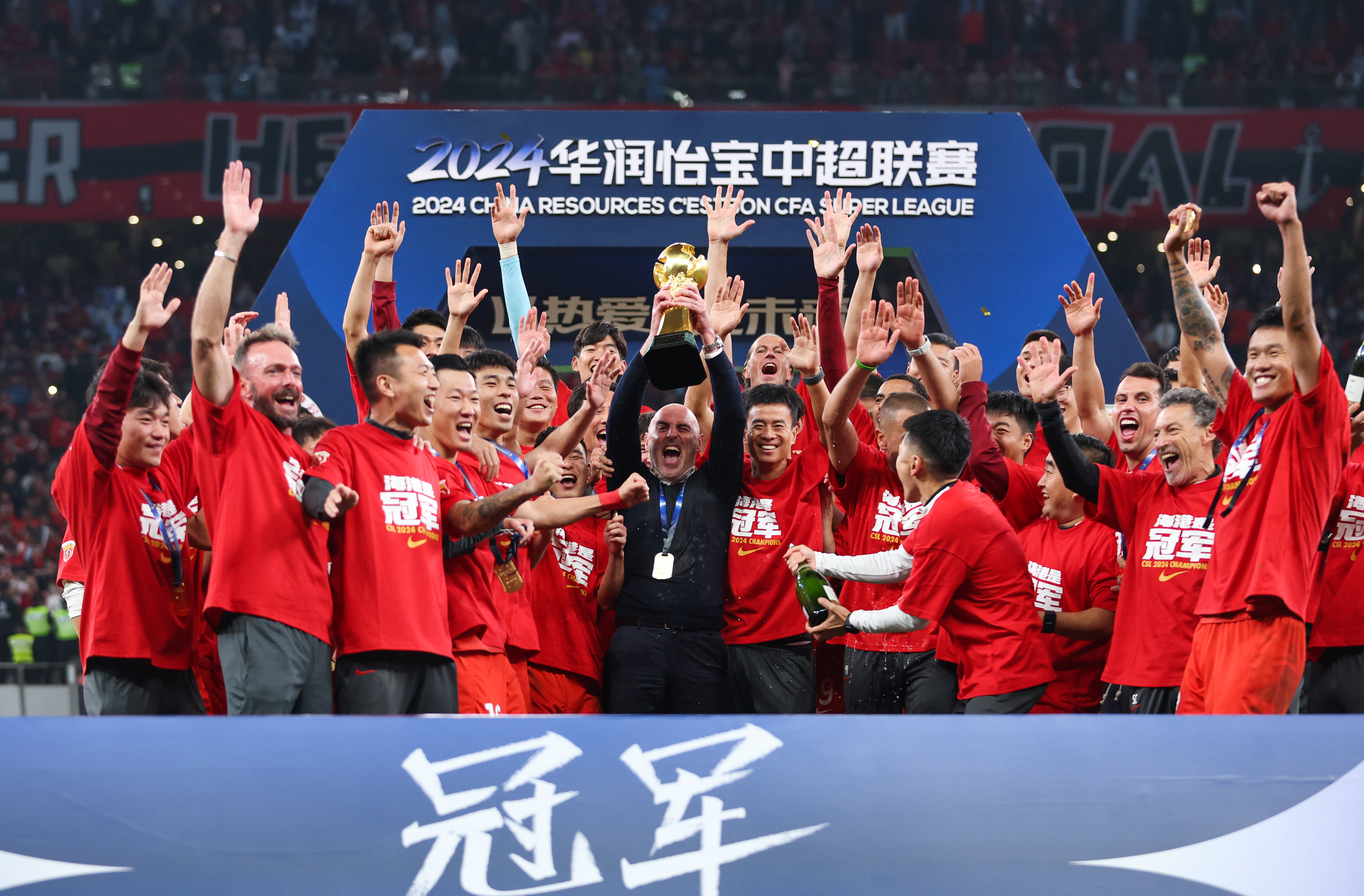 中国队首战告捷，球员表现获得肯定的简单介绍